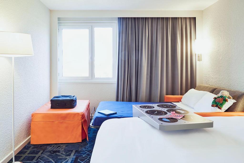 Ibis Styles Marseille Aeroport Hotel Vitrolles  Exterior photo